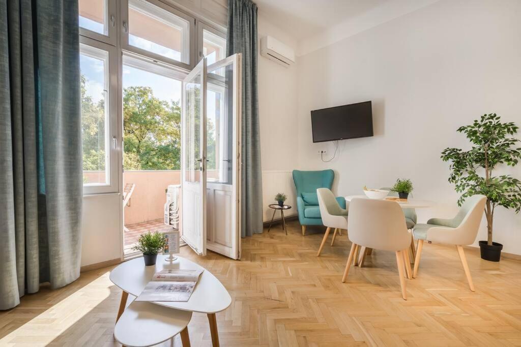Klauzal Garden City Apartments ブダペスト エクステリア 写真