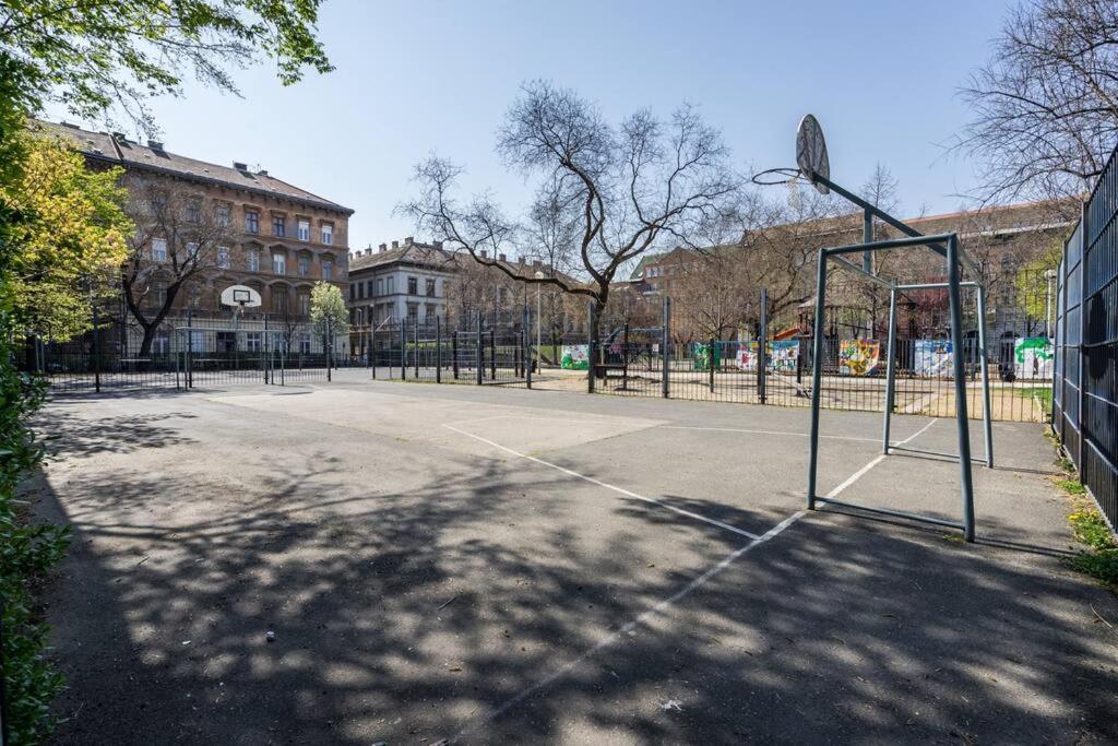 Klauzal Garden City Apartments ブダペスト エクステリア 写真