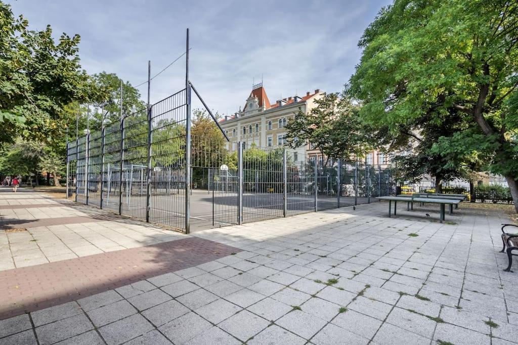 Klauzal Garden City Apartments ブダペスト エクステリア 写真